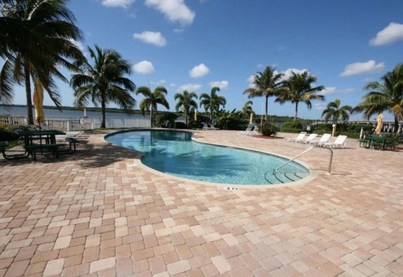 Boca Ciega Resort By Travel Resort Services St. Petersburg Exterior photo